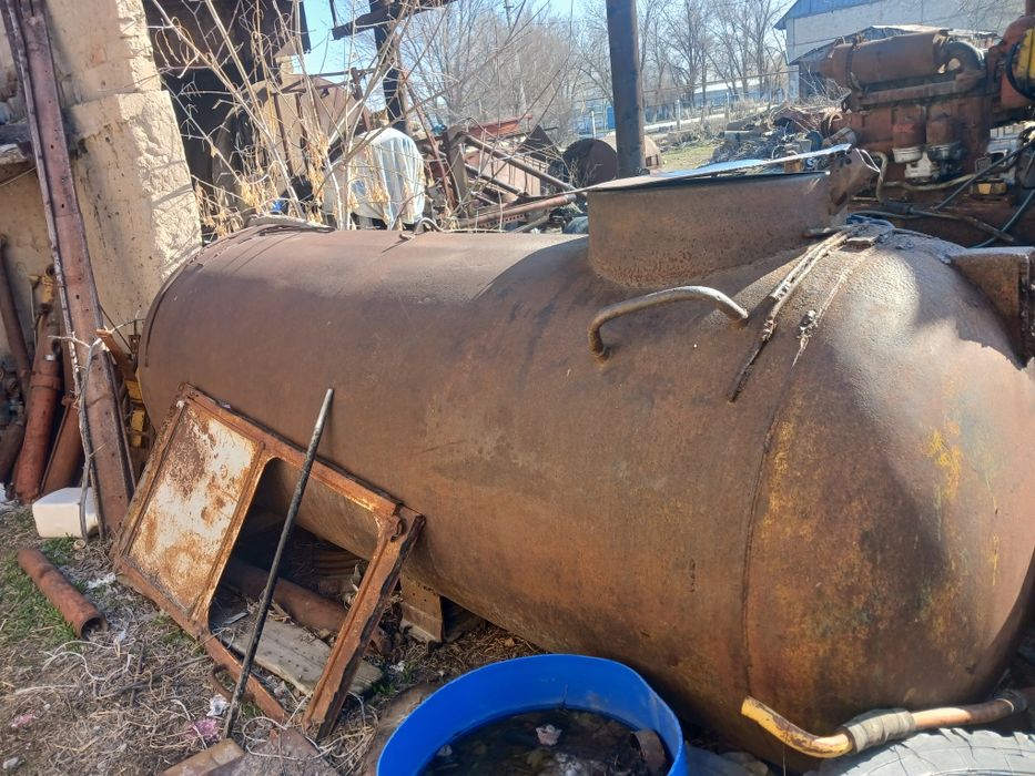 Цистерна 3.6 тонна