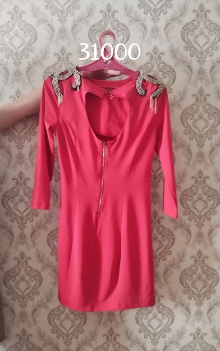 .Платья вечерние.