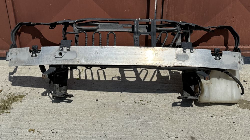 Очиларка, греда, буфери (цяла предница) за Мерцедес Ц класа W203