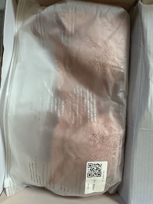 Комплект нижнего белья.