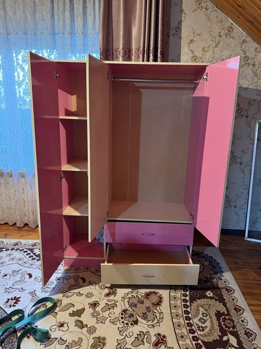 Продаётся детский мебельный гарнитур