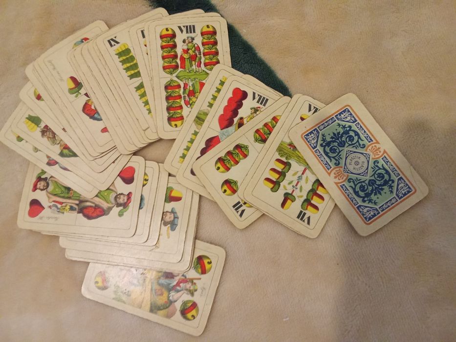 Cărți de joc vechi rare