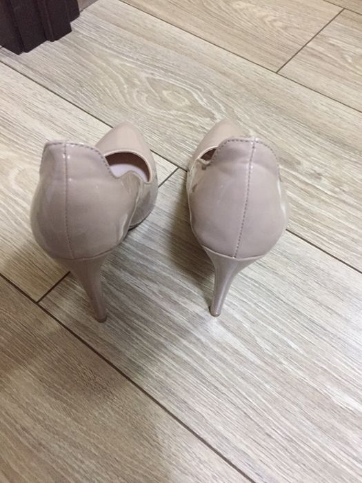 Продам туфли новые