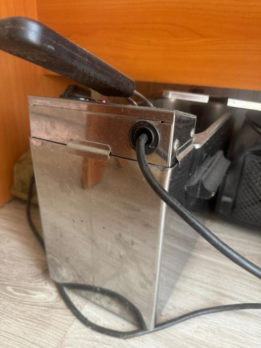 Продам донерку………