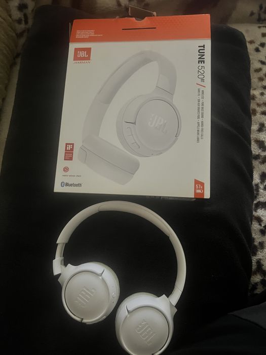 casti wirelles jbl tune 520 bt