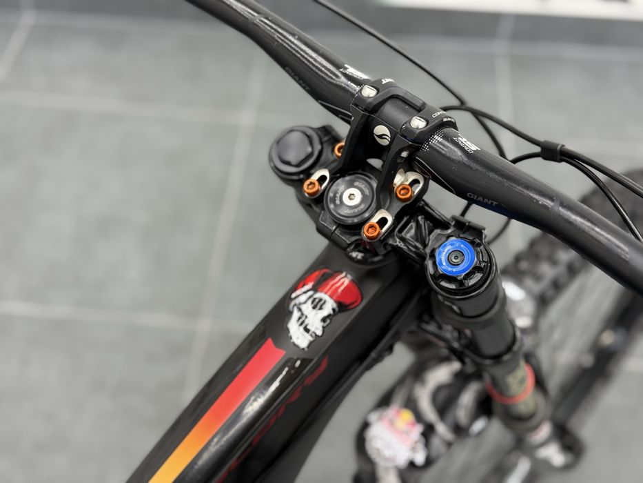 Giant Glory Advanced Carbon L размер 27.5 1х10 скорости Shimano Zee