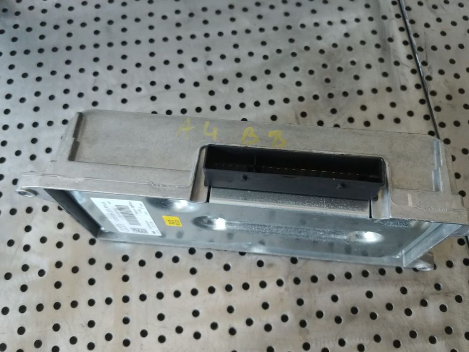 amplificator audio  audi a4 b8 8k 8t0035223ah