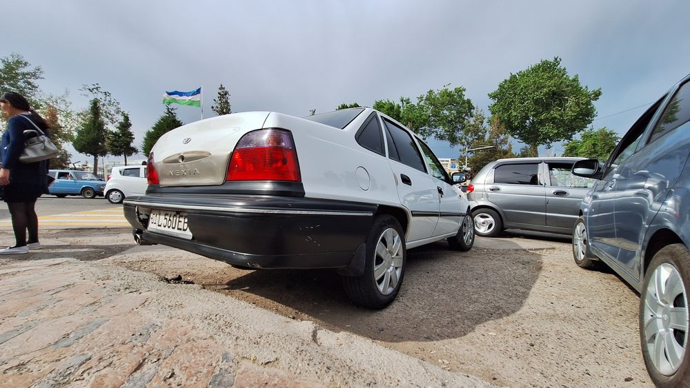 Nexia 1 сотилади