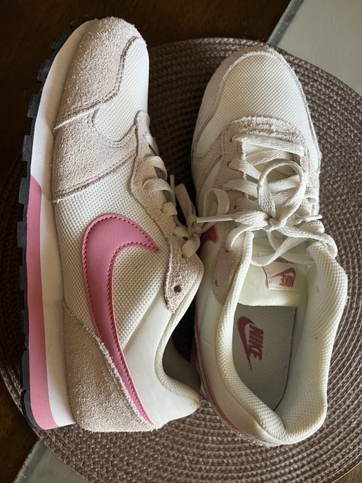 Нови маратонки Nike два модела