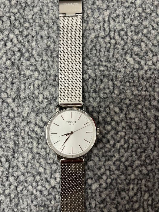 Продам часы Tissot оригинал