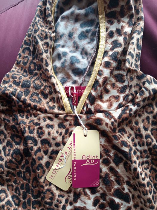 модна  блуза  с дълъг ръкав