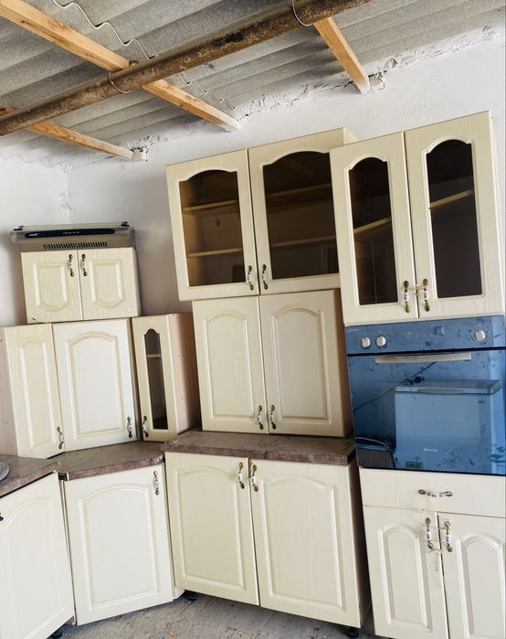 Б/у кухонный гарнитур (комплект)