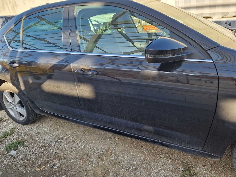 Usa dreapta spate / portiera dreapta spate Skoda Octavia 3 LF9R negru