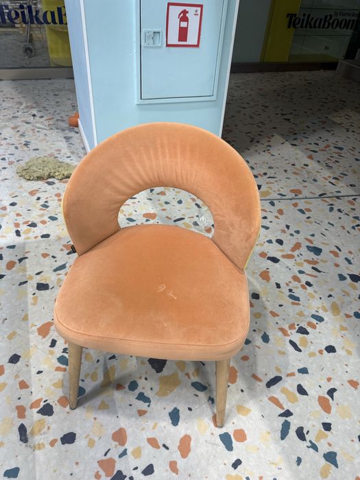 Кресла для ресторана и кафе