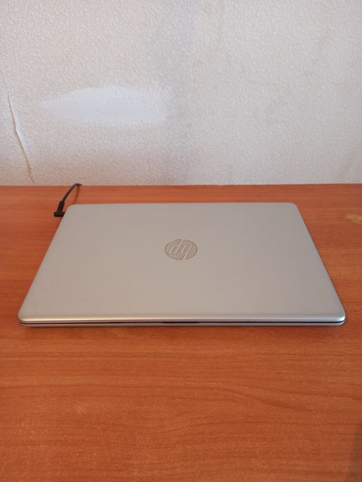 Ноутбук HP 15-da0040ur