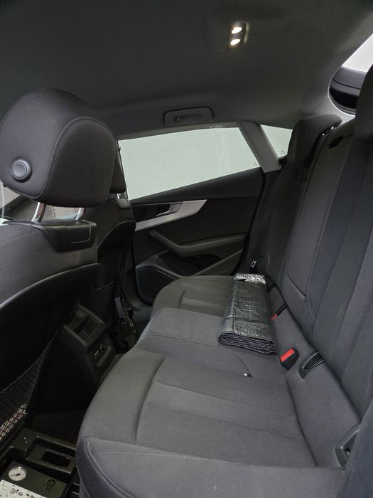 Audi A5 Sportback — avariat  spate — pentru reparatie / dezmembrare