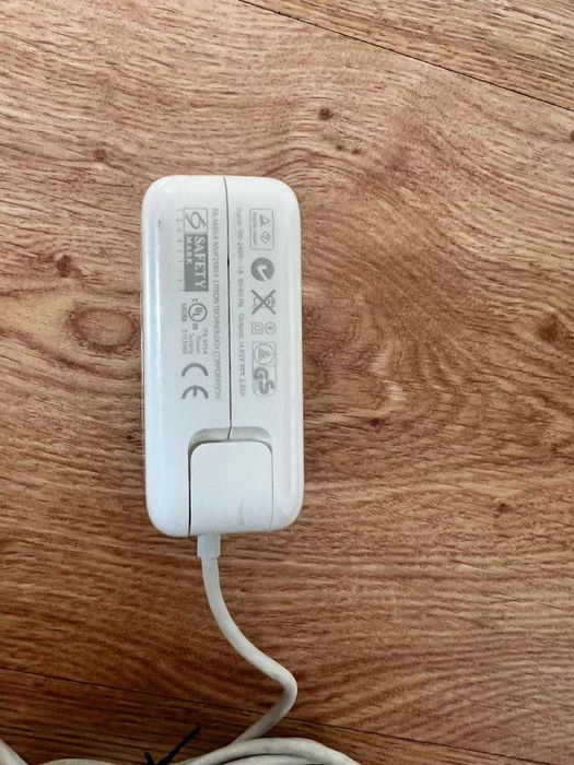 Блок питания для MacBook