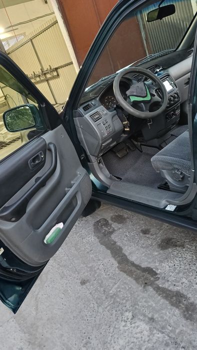 Продам Honda CR-V