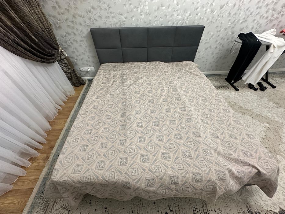 Двухместная кровать