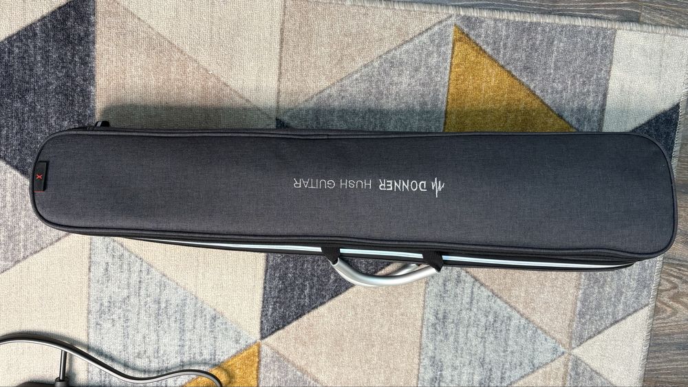 Гитара Donner Hush-x