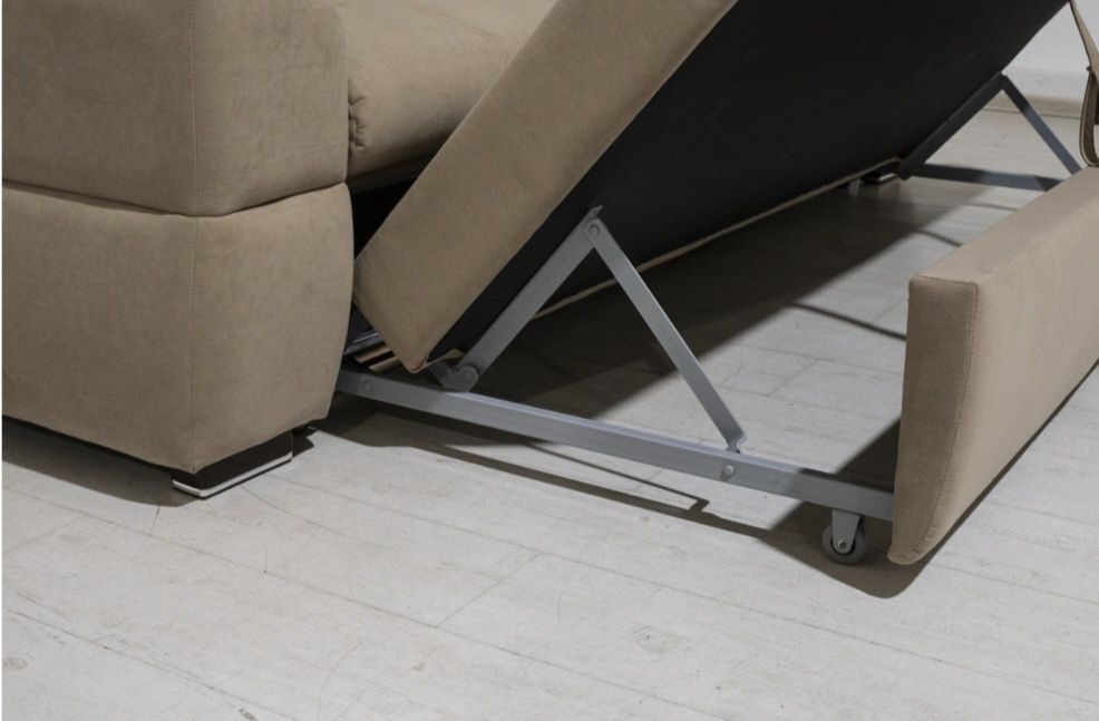 Продам практически новый диван