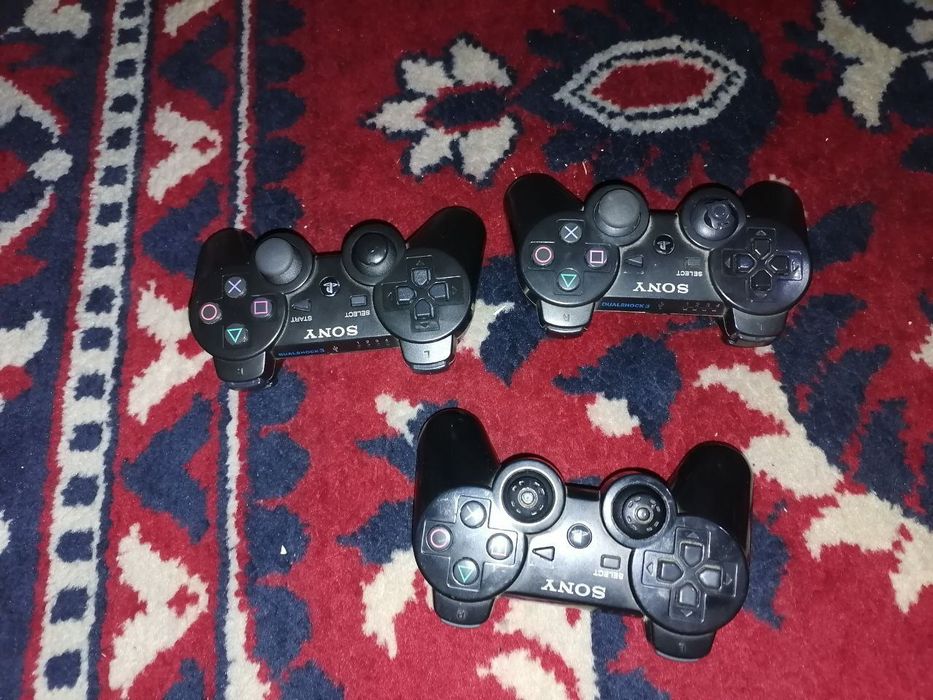 Plesteshn 3 BUXORO Srochna sotiladi