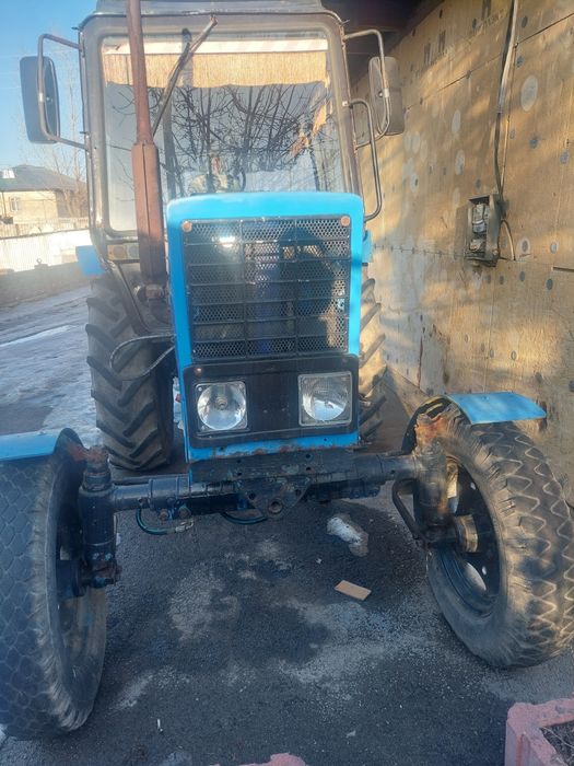 Трактор опрыскивателям 2х тоный