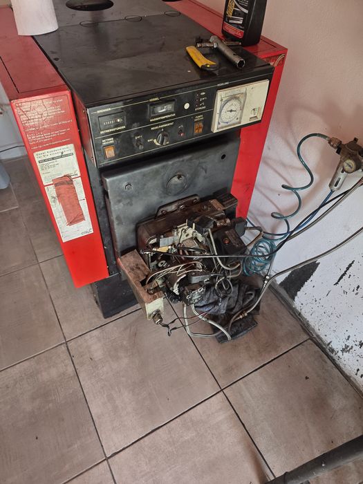Centrala cu injectoare combustibil lichid