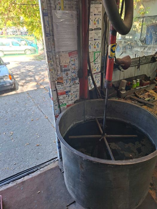 Продавам павилион работилница за авто гуми