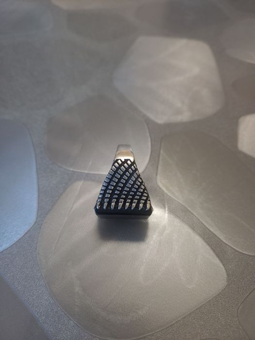 Мужской перстень.