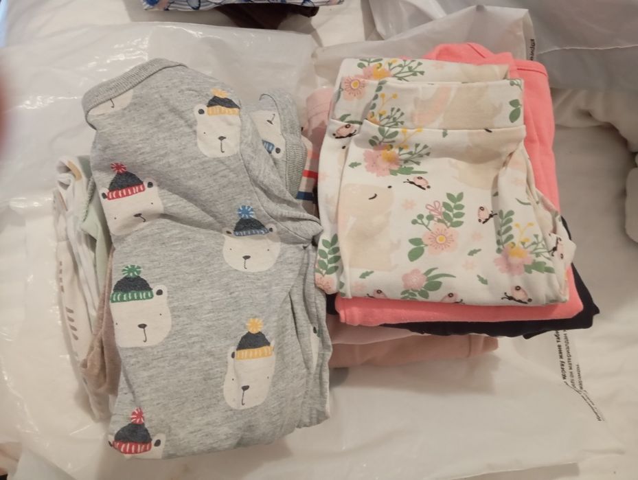 Отдам детские вещи мальчик девочка.