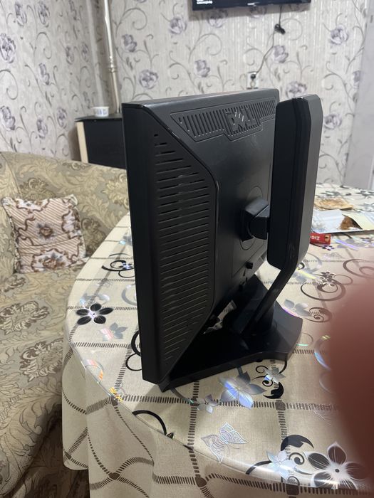 DELL Монитор………..
