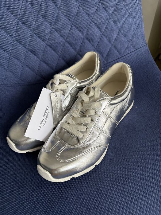 Кросовки кожаные