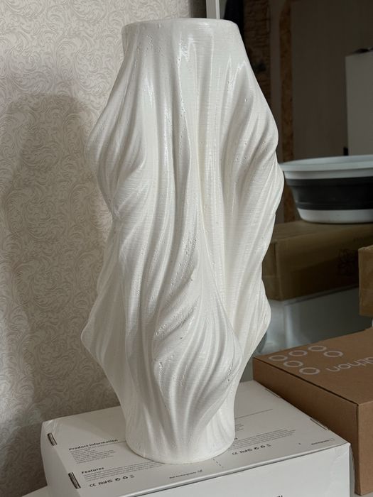 Ваза белая гипсовая
