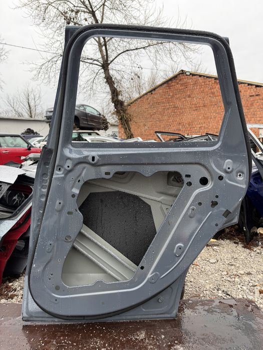 Врата BMW X1 U11