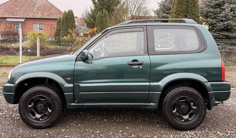 Suzuki Grand Vitara 1.6i 16V 4x4 mic\Mare 2004