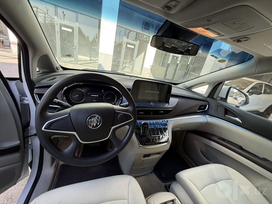 Buick GL8 2025 y