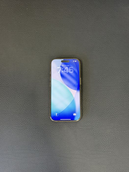 Перфектен iPhone 16 PRO