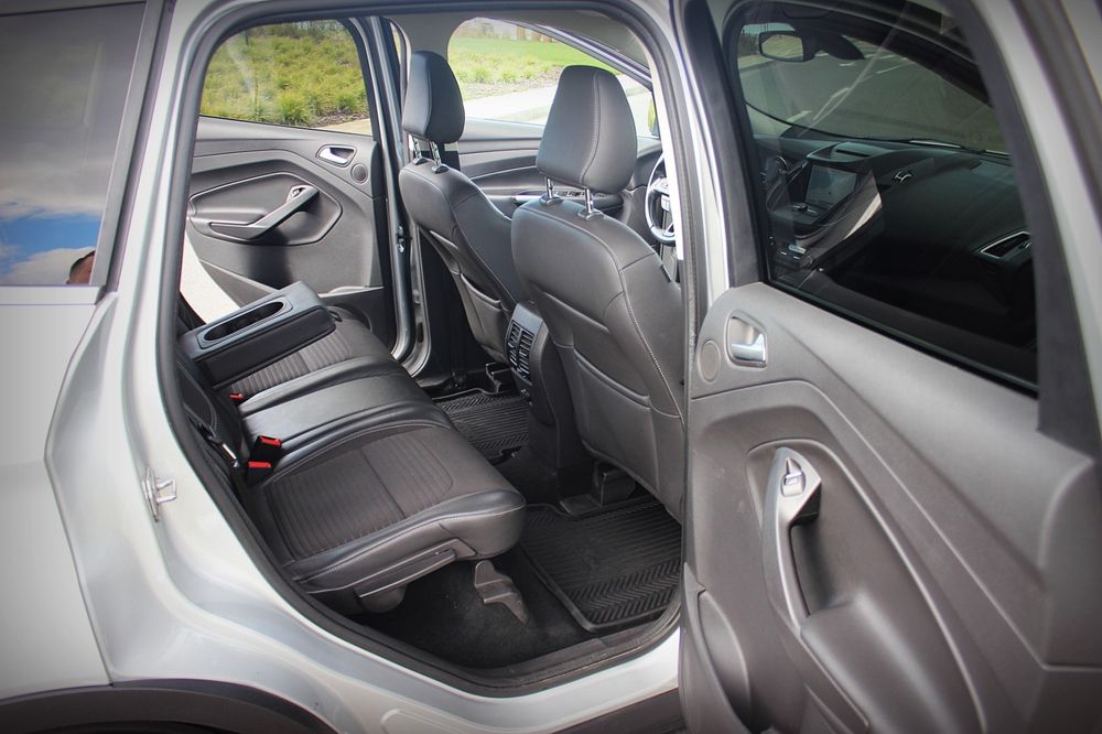 Vând Ford Kuga 2019