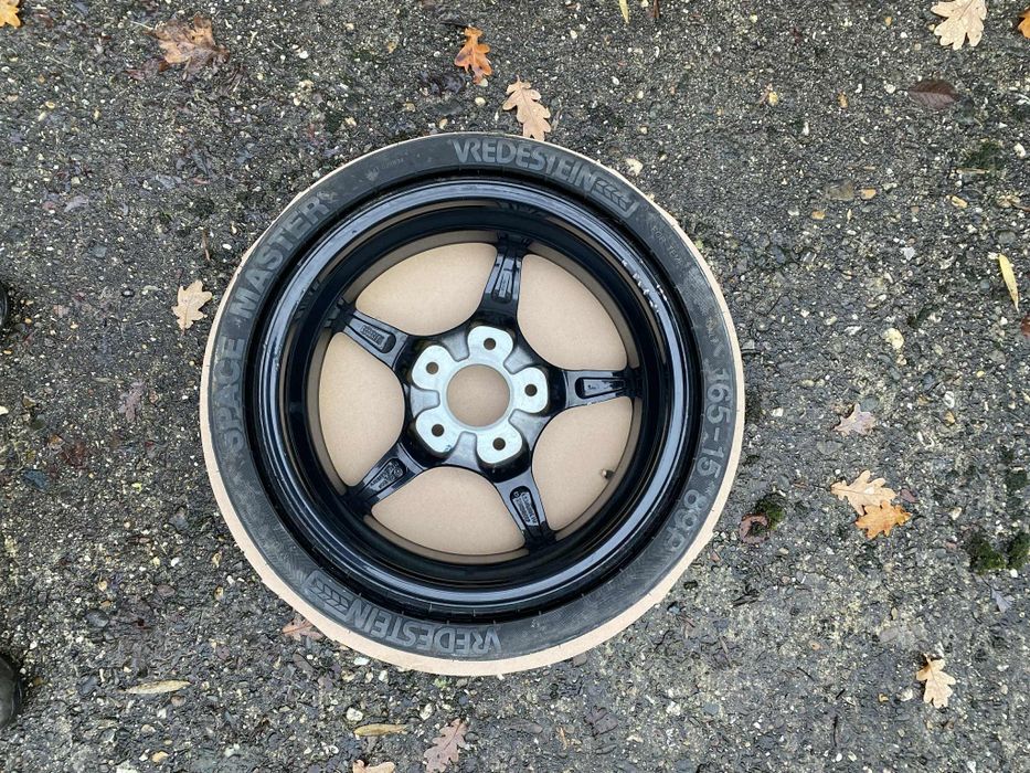 Резервна гума Ауди 15