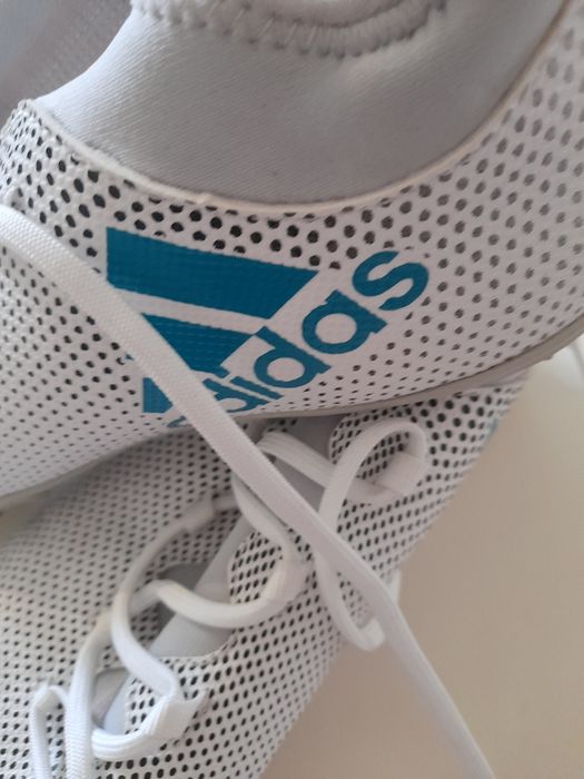 Мъжки спортни обувки ADIDASразмер UK 10 подарък нови чорапи