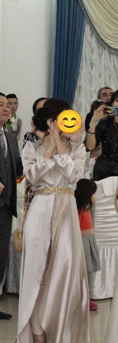 Вечерние платья.