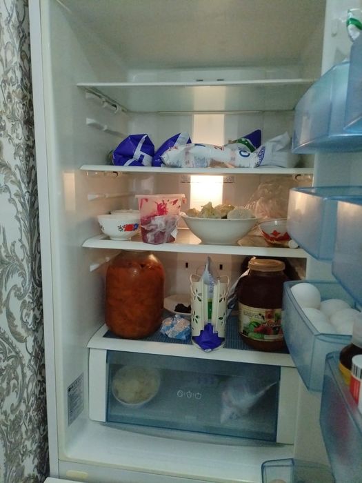 Продаю холодильник