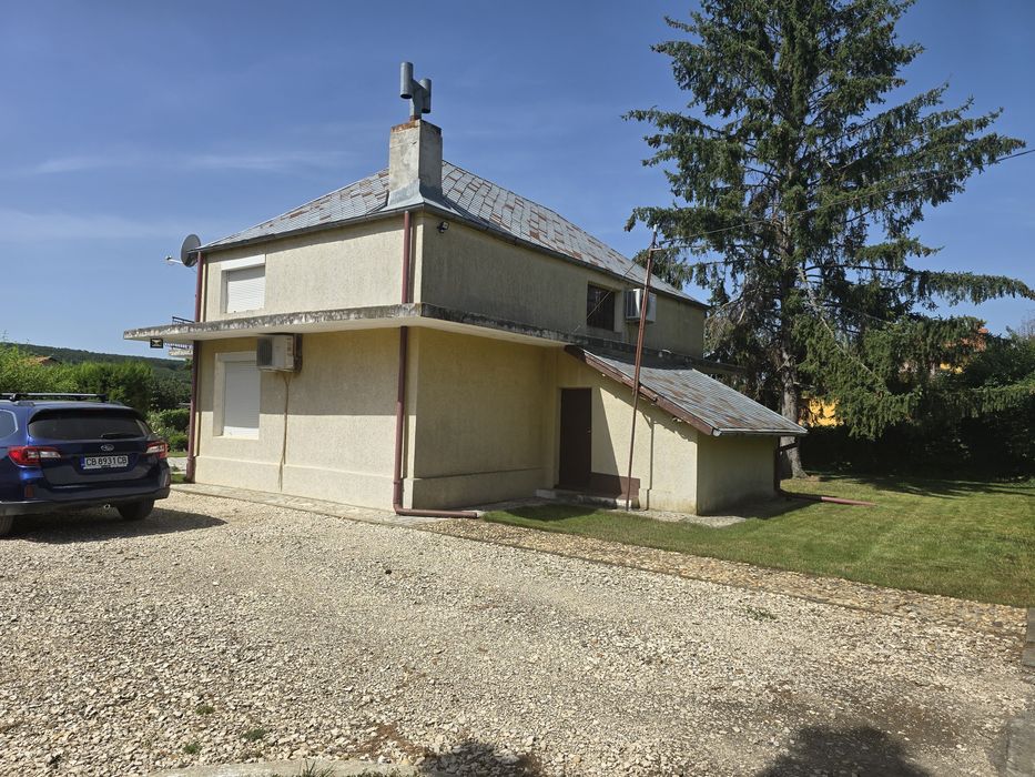 гр.Силистра с.Богорово къща 200 кв.м. двор 2120 кв. м.