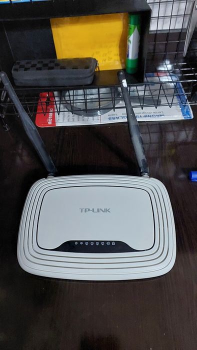 Продам домашний стационарный телефон и "вайфай роутер  для раздачи си