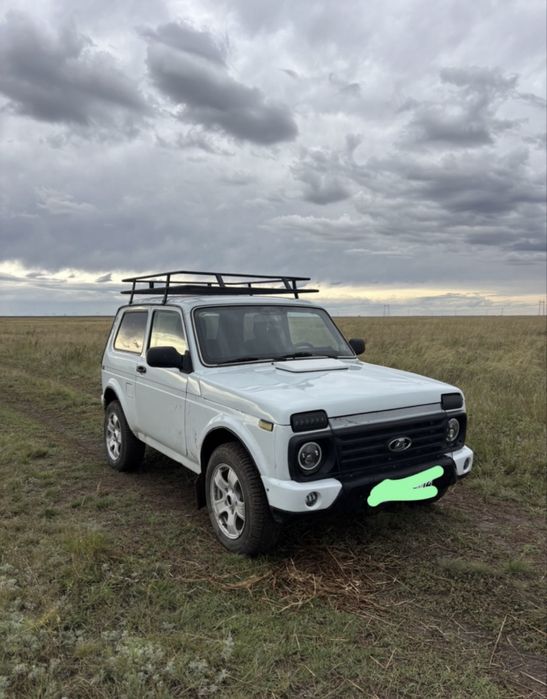 Продам ниву 2121