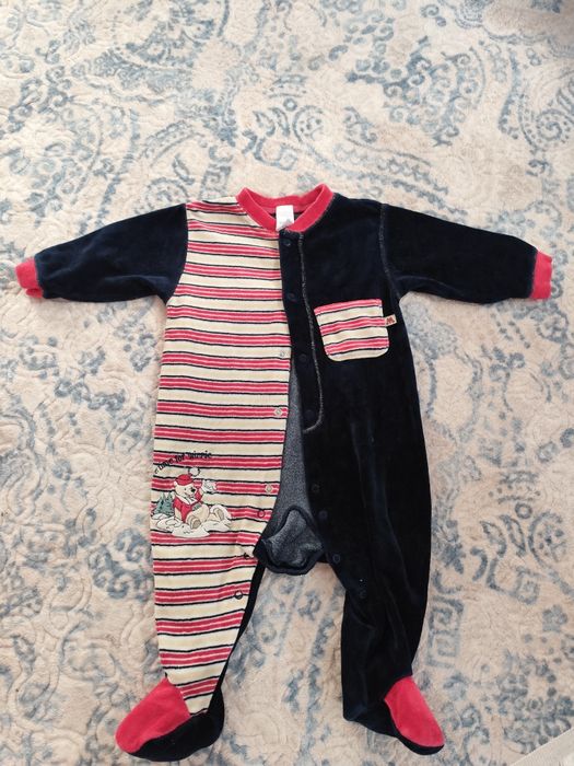 vand body-uri  și bluze