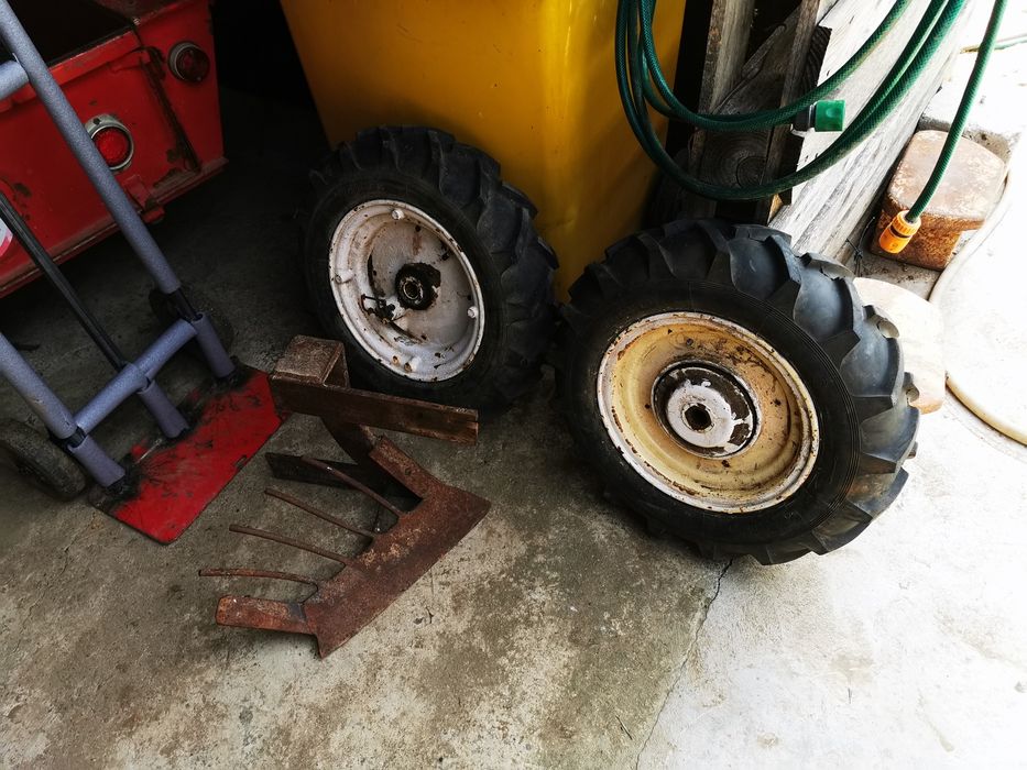 Roti motocultor si plug reversibil