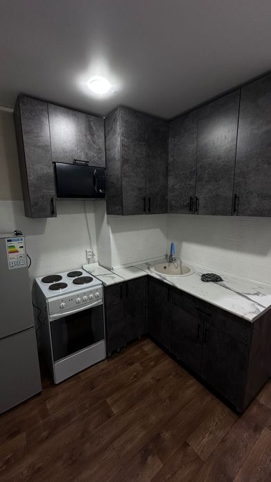 Продам 2-× комнатный квартиру