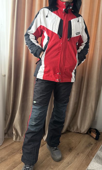 Costum de ski Atomic in stare foarte buna sky snowboard